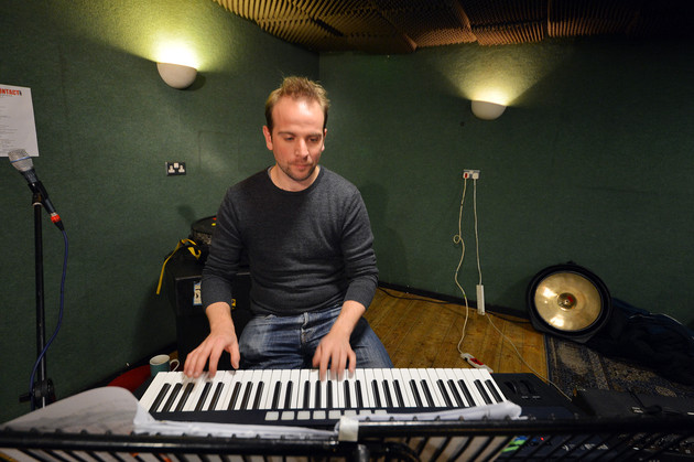 Just look at those fingers move: Richard Hemming on the keys 